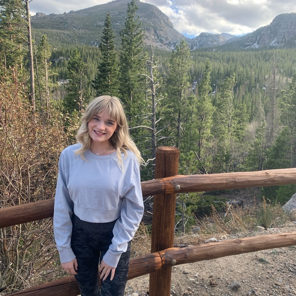 Meet your Posher, Stella